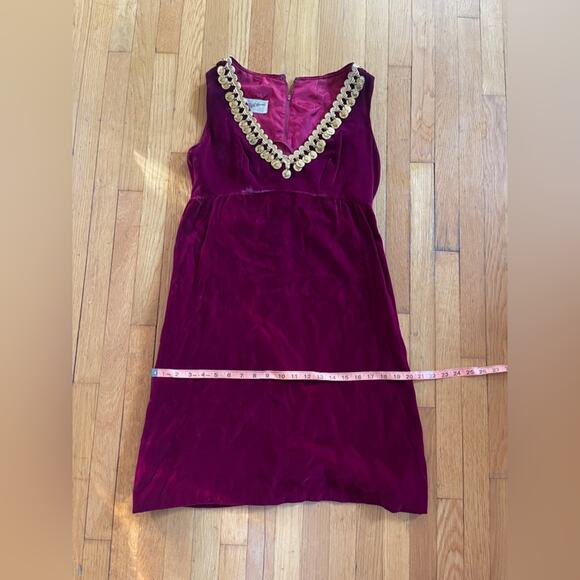 Late 60s Early 70s Burgundy Red Velvet Mini Dress with Coin Collar - Picture 5 of 9